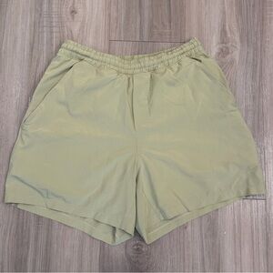 Men's Lululemon Lined Pacebreaker Shorts 5" in Yellow-Green